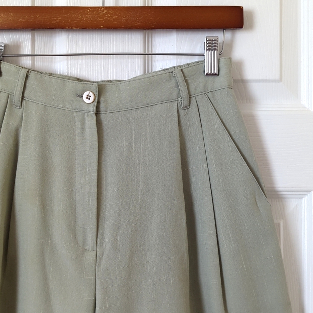 Sag Harbor 90's Vintage Preppy Pleated High Waisted Wide Leg Shorts Light Sage - Picture 6 of 11